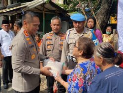 Polres Metro Jakarta Barat dan Polsek Metro Tamansari Gelar Bakti Sosial Salurkan 350 Paket Beras ‘Bersatu Dalam Kepedulian’