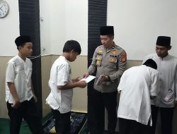 Berkah Ramadhan, Polsek Cakung Berbagi Beri Santunan Kepada Anak Yatim