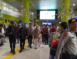 96 Personil Gabungan Amankan Arus Balik Lebaran Di Stasiun Gambir Dan Stasiun Pasar Senin