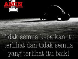 Undangan HALAL BIHALAL NASIONAL di depan gedung Mahkamah Konstitusi