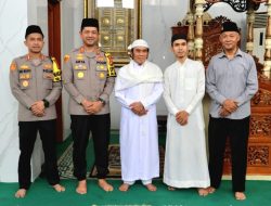 Kapolres Metro Depok Gelar Jumat Curhat Bersama di Hadiri Musisi Legendaris H Rhoma Irama