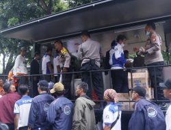 May Day Fiesta 2024, Polda Metro Jaya Gelar Bakti Kesehatan Dan Dirikan Dapur Umum Gratis