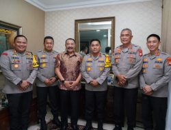 Kapolda Metro Jaya Silaturahmi Dengan Jenderal Polisi (Purn) Drs. Timur Pradopo
