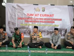 Jum’at Curhat Kapolres Metro Jakarta Pusat bersama warga di Masjid Jami’ Al Ma’mur