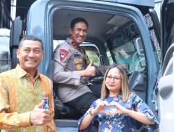 Wakapolda Metro Jaya Hadiri Penandatanganan Surat Perjanjian Hibah Kendaraan Bermotor Truk dan Mobil Box