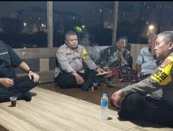 Kasat Reskrim Polres Pelabuhan Tanjung Priok Laksanakan Sambang Satkamling Dengan Warga Pluit Muara Angke