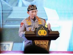 Kapolri Beri Penghargaan Masuk POLRI Untuk Casis Bintara Korban Begal Di Jakarta Barat*