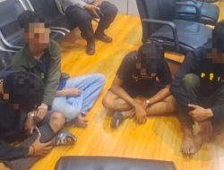 Tim Patroli Presisi Polres Metro Jakpus Amankan 5 orang Saat Hendak Tawuran Berikut 3 Celurit Panjang