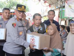 Antusias Warga Sambut Baksos Polres Jakut Di Rawa Bebek