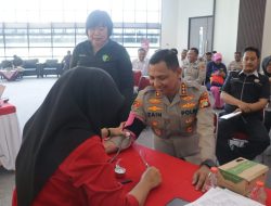 Polres Metro Tangerang Kota Donor Darah Sambut Hari Bhayangkara ke-78
