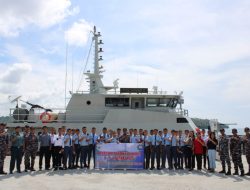 Tumbuhkan Jiwa Bahari, Siswa-Siswi SMA Taruna Hang Tuah Warship Tour Ke KAL Hinako 1-2-19 Lanal Nias