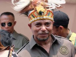 SUDAH SAATNYA PEMUDA INDONESIA PIMPIN MERAUKE 2024, YOHANIS ANDRIAS PARAPAGA LAIYANAN, LAWAN KUAT MENUJU KURSI BUPATI