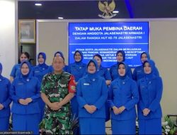 Pembina dan Wakil Ketua Jalasenastri Cabang 9 Korcab III DJA I Ikuti Tatap Muka Secara Virtual Dengan Pembina Daerah Jalasenastri Armada I