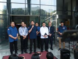 Tim Penyidik Kejaksaan Agung Serahkan Penyidikan ”Perkara Tindak Pidana Korupsi Penyelenggaraan Pembiayaan Ekspor LPEI” kepada KPK