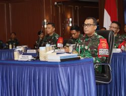 KEPALA STAF KOLINLAMIL IKUTI PENUTUPAN LATIHAN ARMADA JAYA XLII TAHUN 2024