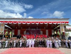 DANLANAL SIMEULUE PIMPIN UPACARA PENURUNAN BENDERA SANG MERAH PUTIH MEMPERINGATI HUT KEMERDEKAAN RI KE-79