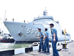 KRI BANDA ACEH-593 SUKSES LAKSANAKAN DUKUNGAN ANGKUTAN LAUT PASUKAN KE IKN