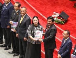 Menko Polhukam Hadiri Sidang Paripurna Peringatan HUT DPR RI