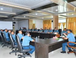 PIMPIN RAPAT STAF, KOMANDAN LANTAMAL I SAMPAIKAN BEBERAPA PENEKANAN