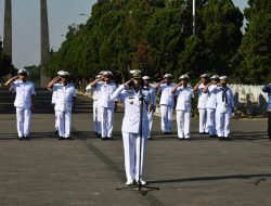 Jelang HUT TNI Angkatan Laut Ke-79, Lanal Bandung Ziarah di Taman Makam Pahlawan Nasional Cikutra