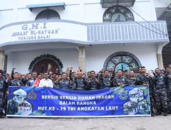 Bersih Rumah Ibadah Gereja Methodist Sambut HUT TNI AL Ke-79