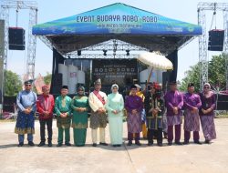 Danlantamal XII Diberi Gelar “Pangeran Wira Samudera” Oleh Raja Mempawah Pada Event Budaya Robo-Robo 2024