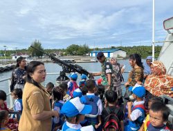 Tanamkan Jiwa Bahari Sejak Dini, Pangkalan TNI AL Nias Gelar Open Ship KAL Hinako I-2-19 di Dermaga UUP Kelas III Lahewa Kabupaten Nias Utara