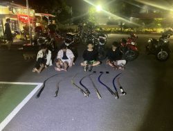 Polisi tangkap pelaku tawuran, empat remaja berikut senjata tajam diamankan