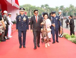 Hadiri Upacara HUT ke-79 TNI, Menko Polhukam: Terima Kasih Atas Dedikasi dan Pengabdiannya