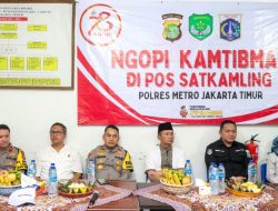 Jajaran PJU Polda Metro Jaya sambangi satkamling RW 08 Pedaengan Cakung dalam cooling system menghadapi Pilkada 2024