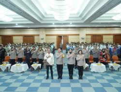 Pelajar Jakarta Barat Antusias Ikuti Sosialisasi Penerimaan Polri Tahun 2025