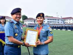 PIMPIN APEL KHUSUS, PANGLIMA KOLINLAMIL SAMPAIKAN RASA BANGGA KEPADA PRAJURIT KOLINLAMIL YANG TELAH BERPRESTASI