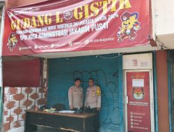 POLRI Melalui Polsek Kemayoran melakukan Pengamanan KPUD Untuk Menjaga Pilkada DKI Jakarta Aman dan Damai