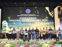 PANGLIMA KOLINLAMIL RAIH PENGHARGAAN DALAM GELARAN KSOP UTAMA TANJUNG PRIOK AWARDS 2024