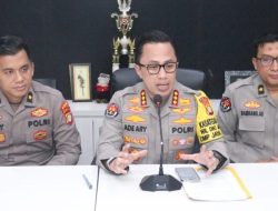 Polisi Buru Pengemudi Toyota Yaris ‘Koboi’ yang Todongkan Pistol di Tol Bekasi