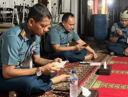 Meningkatkan Keimanan dan Ketaqwaan, Prajurit KRI Tanjung Kambani -971 melaksanakan Khataman Al-Qur’an