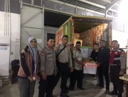 Polisi kawal ketat pergeseran logistik kotak suara Pilkada 2024 dari PPK Ciracas ke KPU Kota Jakarta Timur