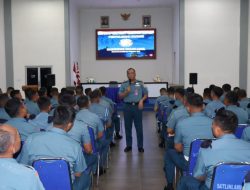 PERTAJAM PEMAHAMAN ATURAN DAN HUKUM, PRAJURIT SATLINLAMIL 2 TERIMA SOSIALISASI KONSERVASI SUMBER DAYA DAN ATURAN HUKUM