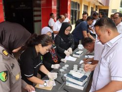 Pemeriksaan Senpi dan Tes Urine Personil Polres Metro Jakarta Selatan: Komitmen Polri dalam Penegakan Disiplin