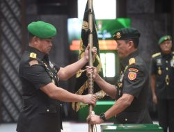 Kasad Pimpin Serah Terima Delapan Jabatan Strategis di TNI AD