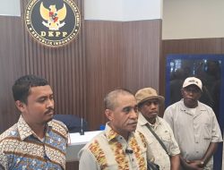 Kuasa Hukum Nomor urut 2 Arsi Divinubun S,H .M.H laporkan KPU Dan Bawaslu Maybrat Ke DKPP