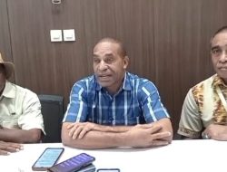 Calon Bupati Kabupaten Maybrat Agustinus Tenau Datangi Kantor DKPP Demi Mencari Keadilan