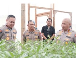 Karo Penmas Divhumas Polri Tinjau Green House Polda Kalsel