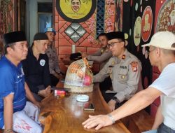 Kapolsek Ciputat Timur Takziah ke Rumah Duka Almarhumah Ibu Wuri Susanti