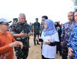 Kompak, Aksi Bersih Pantai Peringatan HPSN 2025 di PPU Kaltim Libatkan Kodam VI/Mlw dan Komponen Lainnya
