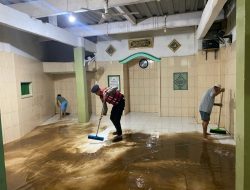 Banjir Rendam Kebon Pala, Polisi Siaga di Lokasi