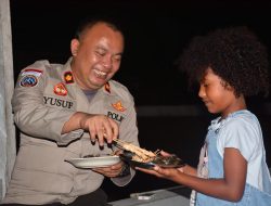 Keakraban Tanpa Sekat, Momen Kedekatan Anggota Polri Bersama Anak Papua