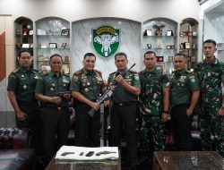 Berkat Binter Kreatif Kodam IM, Warga Sukarela Serahkan Empat Pucuk Senjata