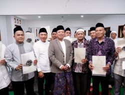 Serahkan Sertipikat di Kudus, Menteri Nusron Tegaskan Pentingnya Redistribusi Tanah yang Produktif dan Berkeadilan