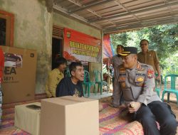Kapolres Metro Bekasi Gelar Bakti Kesehatan, Serahkan Kursi Roda untuk Warga Penyandang Disabilitas di Serangbaru